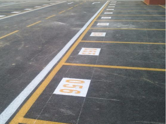 停車位編號數字劃線字母標線 停車位編號數字劃線字母標線